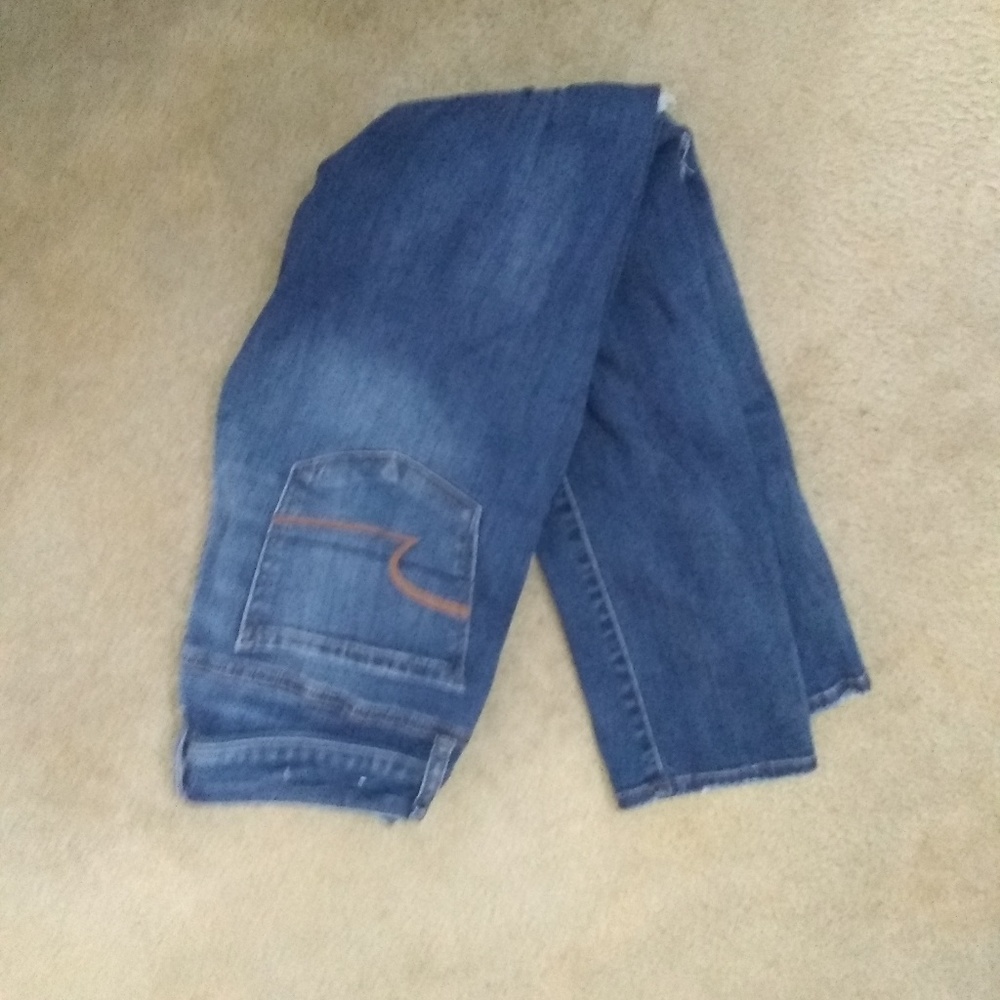 Women's American Eagle Frayed Blue Jeans
